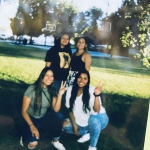 Meet your Posher, Isabel